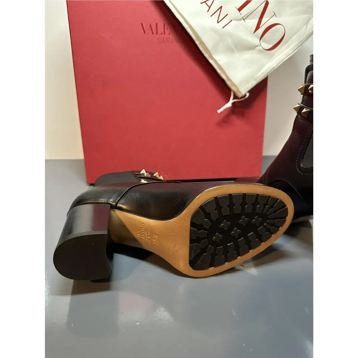 Valentino shoes - Valentino Garavani - Garavani - Black (UPC: 8054738704671) 5