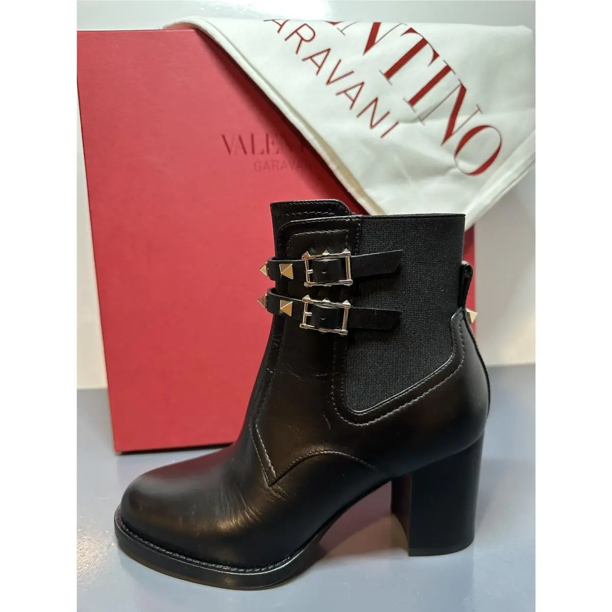 Valentino shoes - Valentino Garavani - Garavani - Black (UPC: 8052962298751) 0