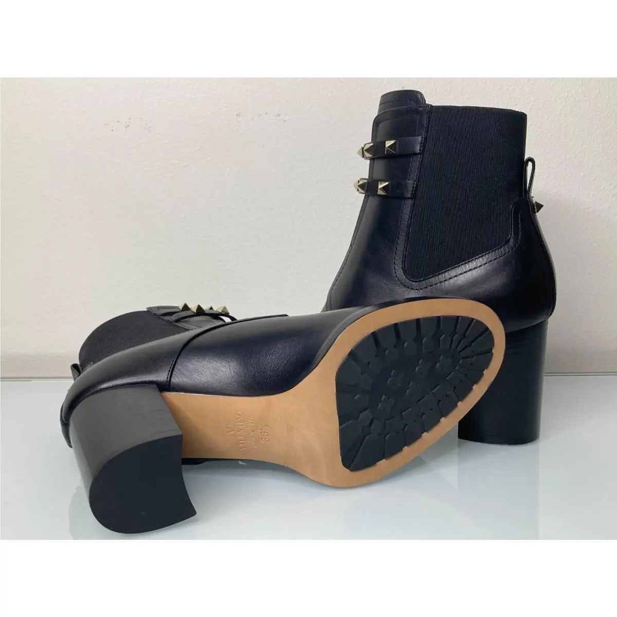 Valentino shoes - Valentino Garavani - Garavani - Black (UPC: 8052962298751) 4
