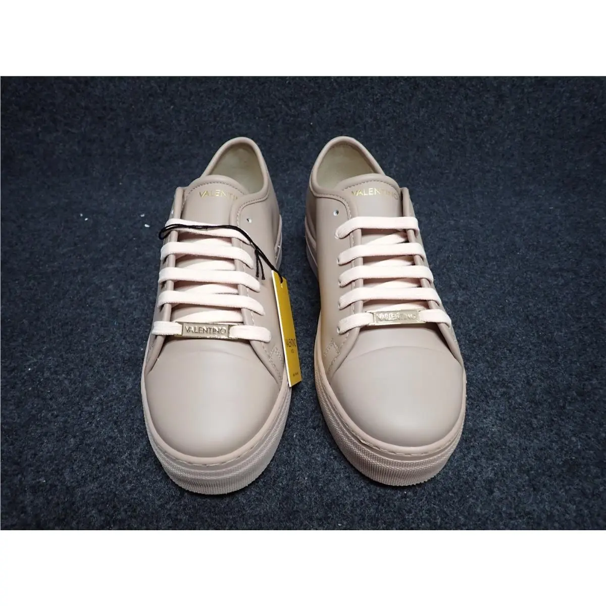Women`s Valentino Dalia Italian Leather Sneakers US8.5 SS94