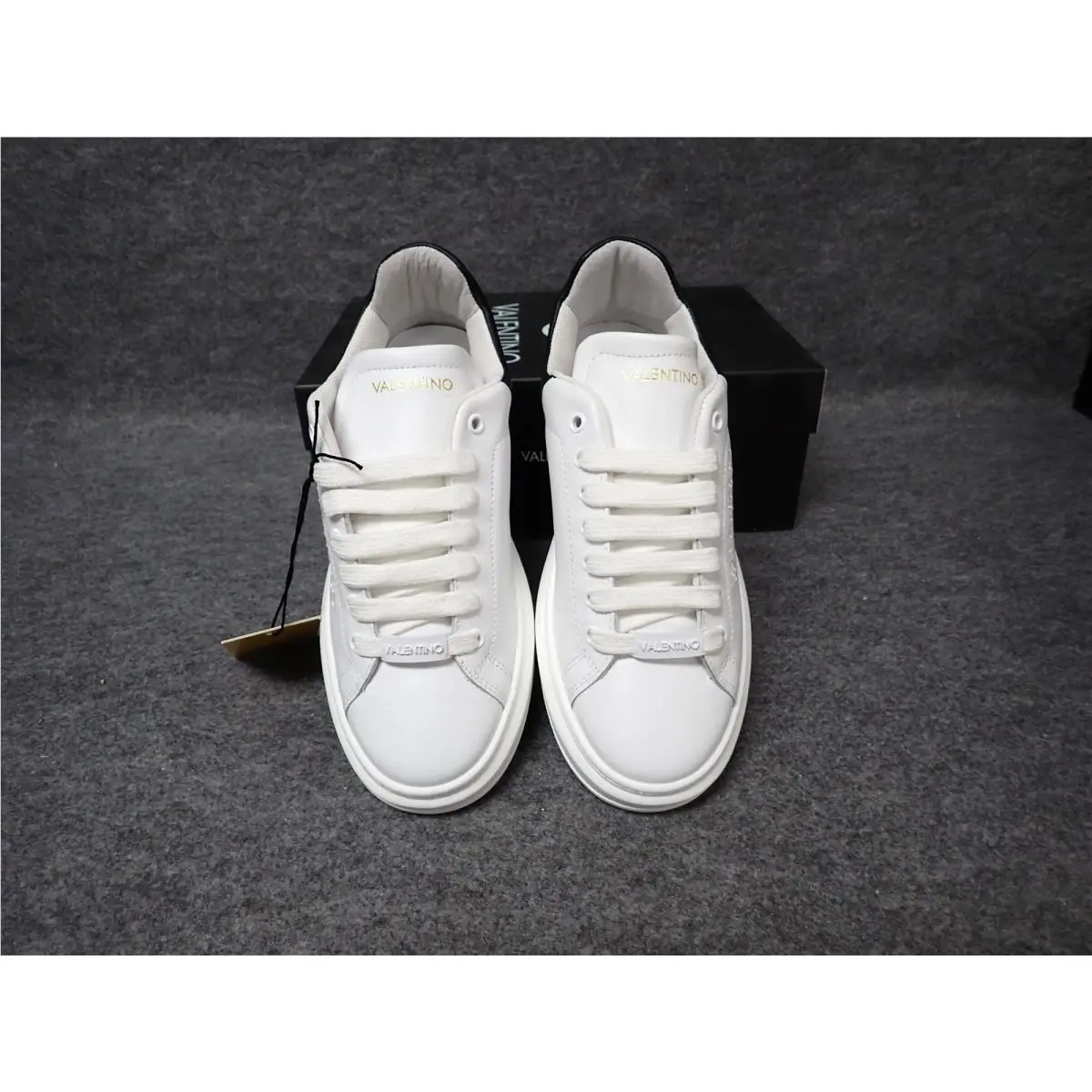 Valentino Fresia Leather Sneaker White Black Women`s Size 8 SS51