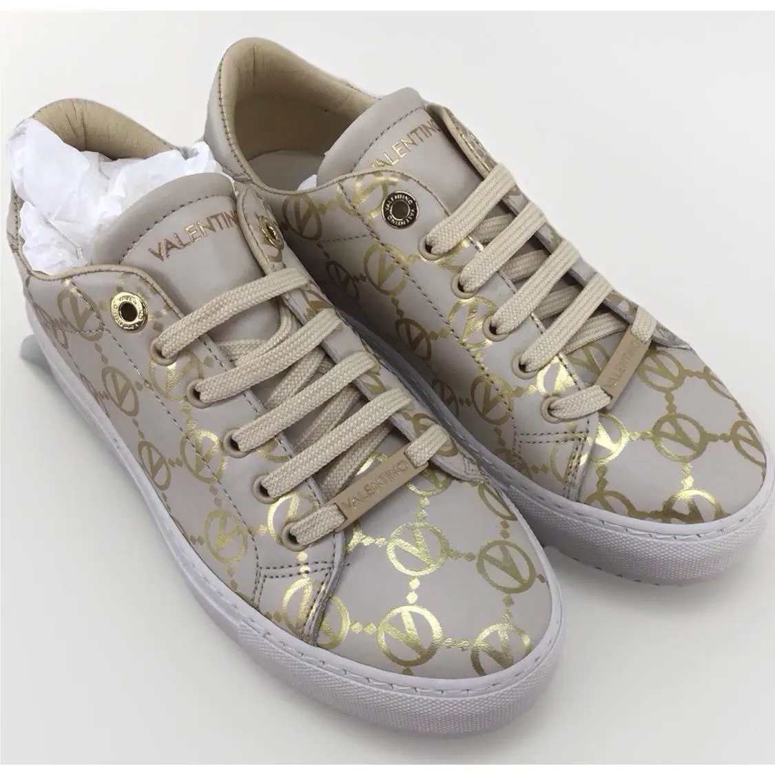 Valentino Beatrice Cream Size 6.5 Y294