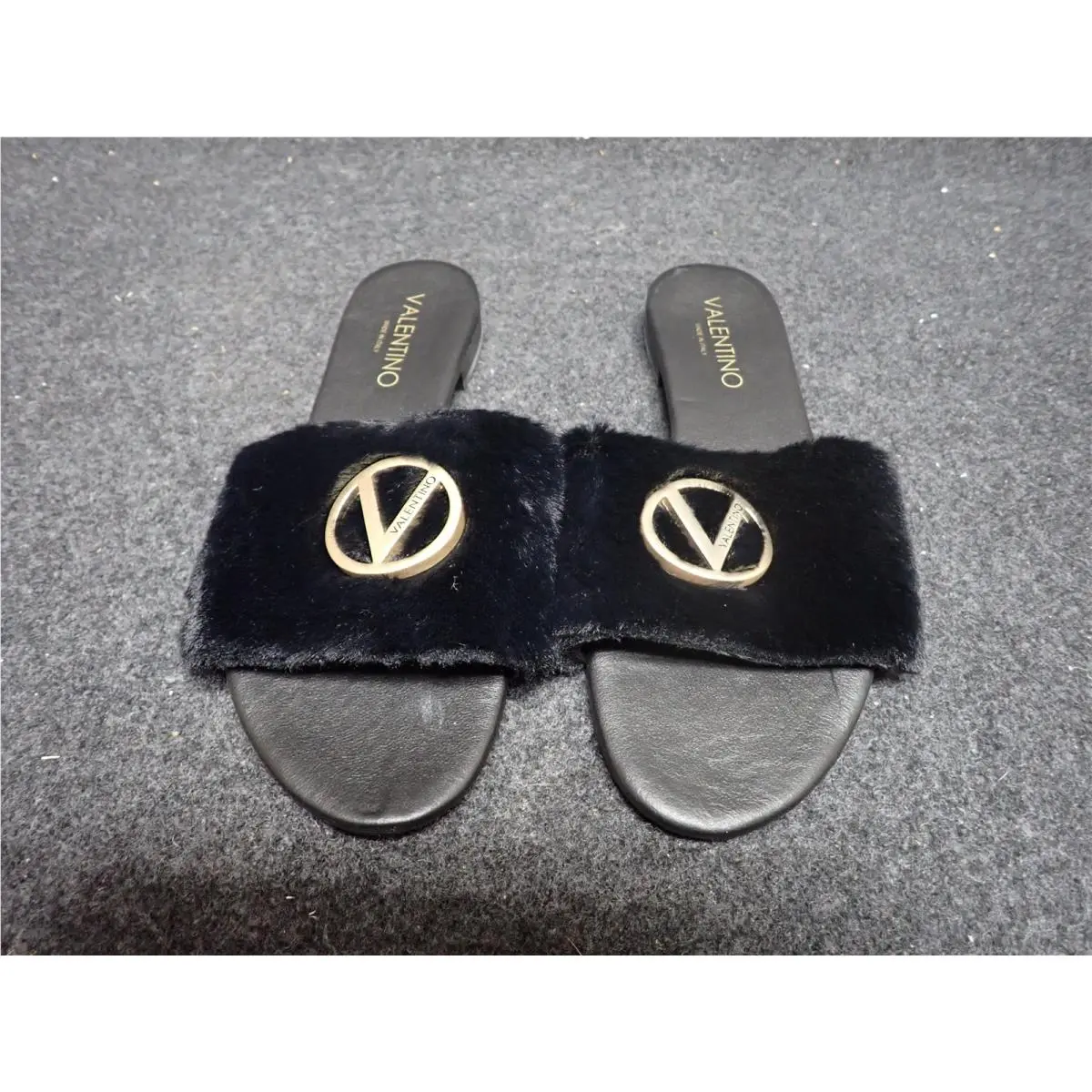 Women`s Valentino Carrie Italian Leather Slide Sandals US10 Black SS35