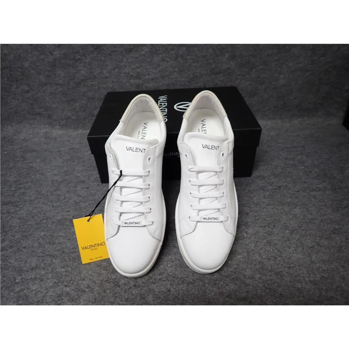 Valentino Dimitri Italian Leather Sneaker White Cream Men`s Size 9.5 SS18
