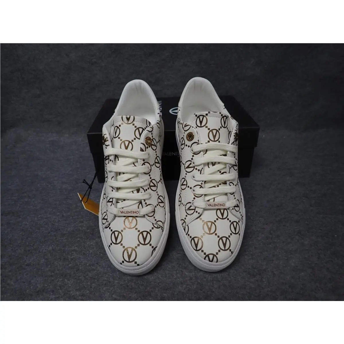 Valentino Beatrice Italian Leather Sneaker Cream Copper Women`s 9 SS75