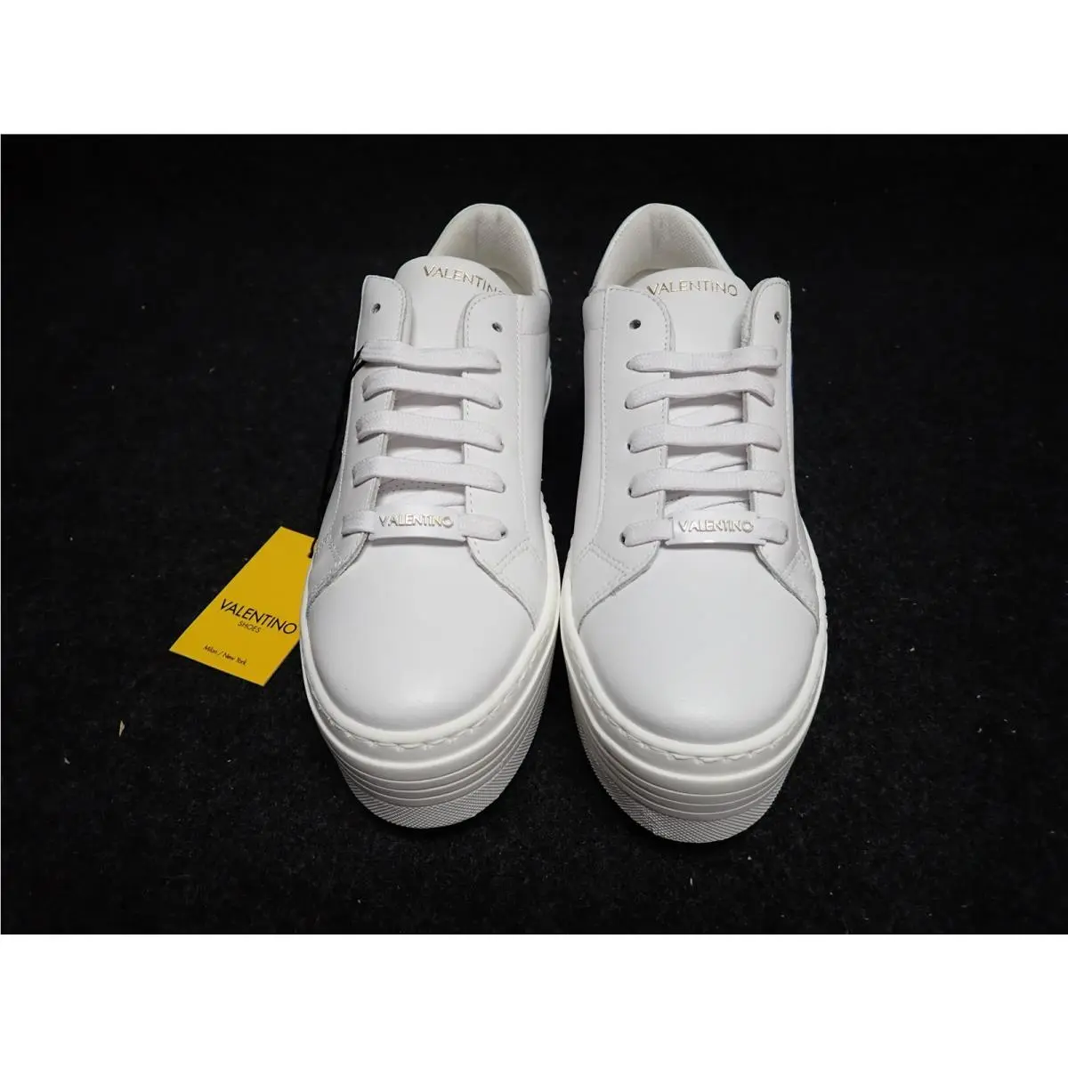 Women`s Valentino Sela Italian Leather Sneakers US8.5 White Blue SS85