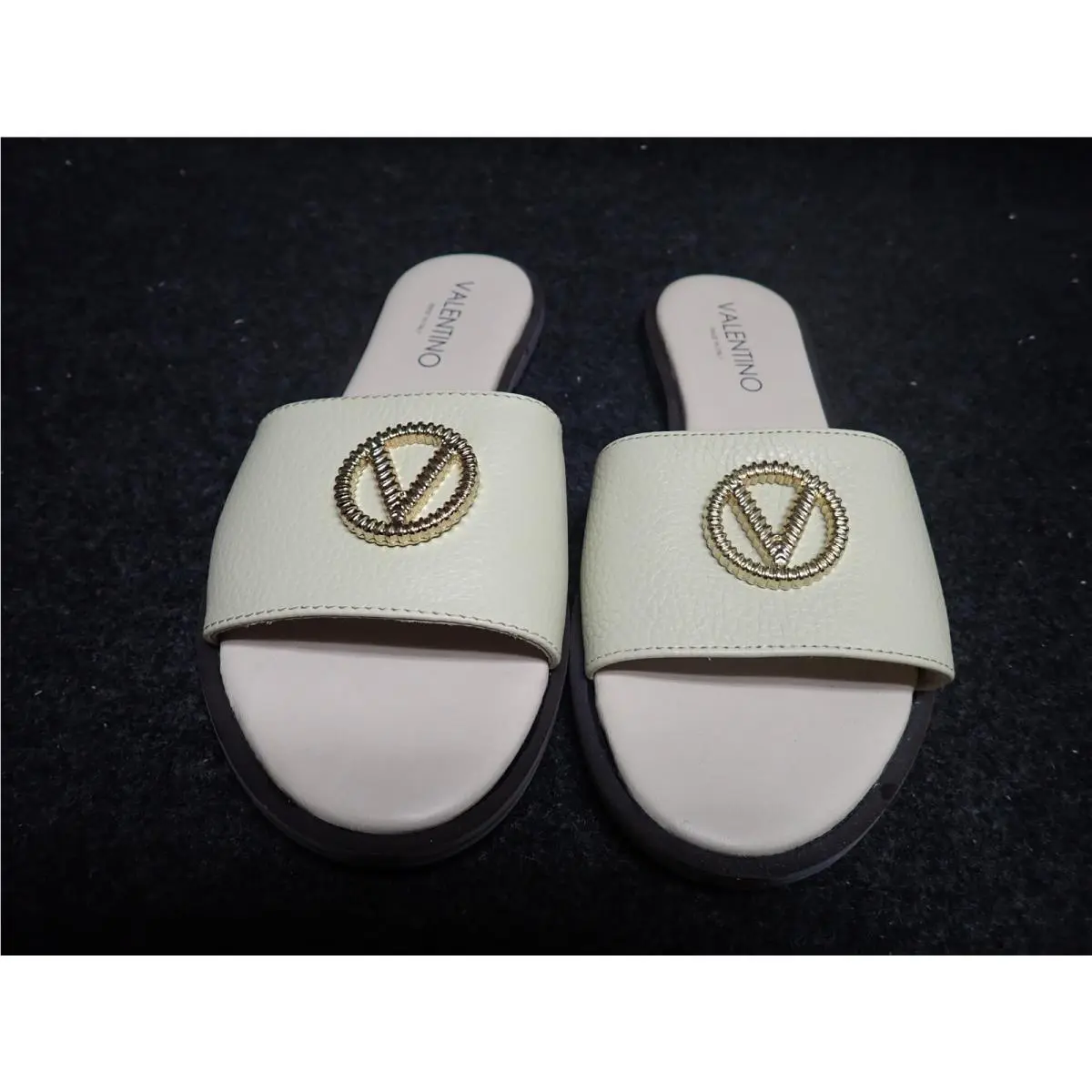 Women`s Valentino Bugola Italian Leather Slide Sandals US10 Cream SS43