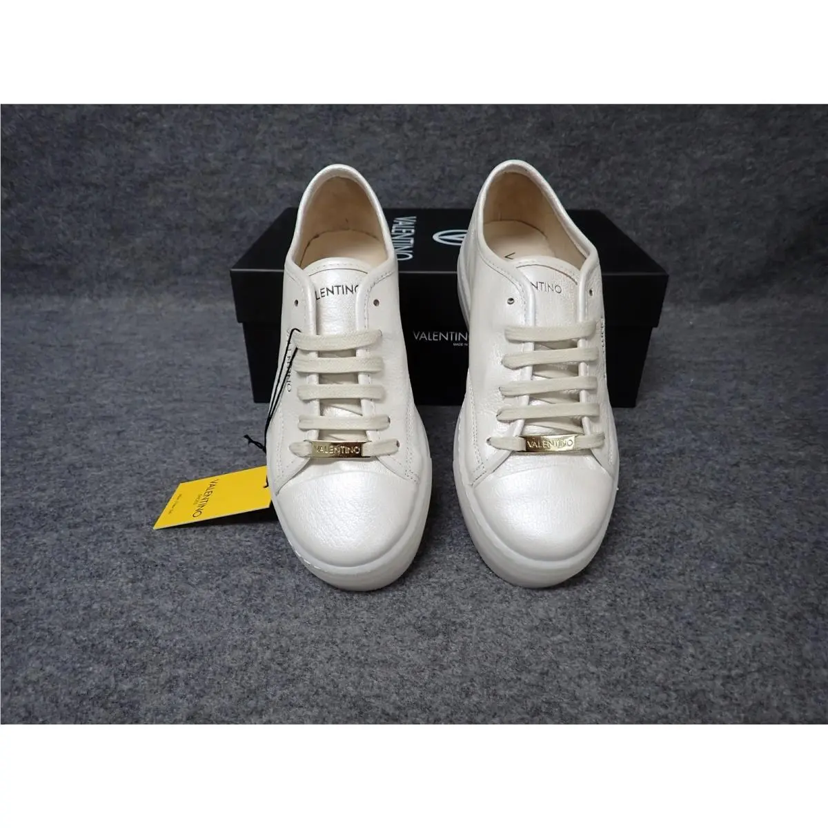 Valentino Dalia Italian Leather Sneakers Pearl White Women`s Size 6 SS34