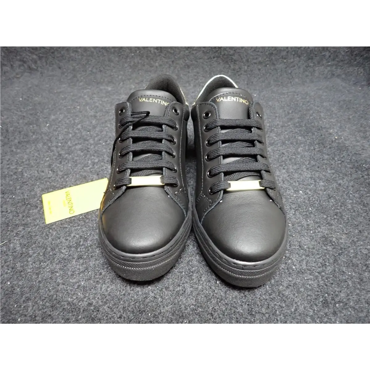 Women`s Valentino Petra Italian Leather Sneakers US8 Black SS75