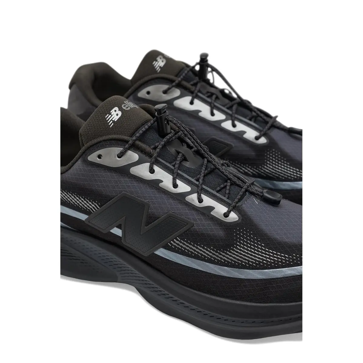 New Balance shoes - Black/Black Cement 4