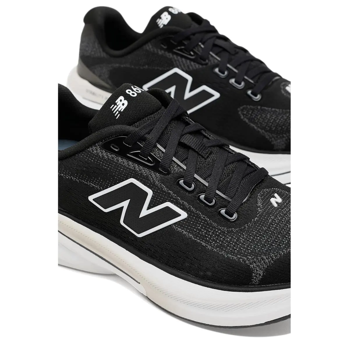 New Balance shoes - Black/NB White 4