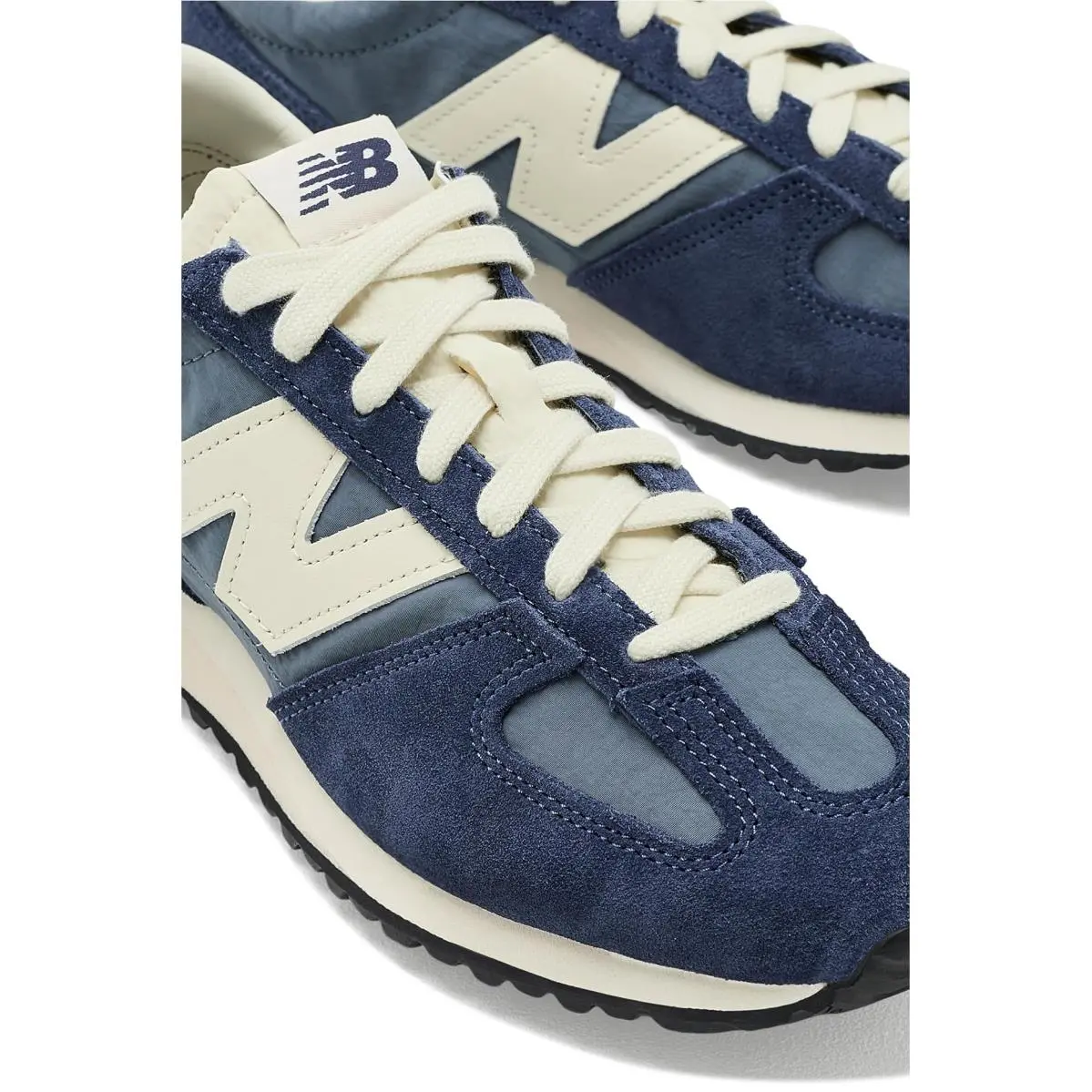 New Balance shoes - Beige Brown 32