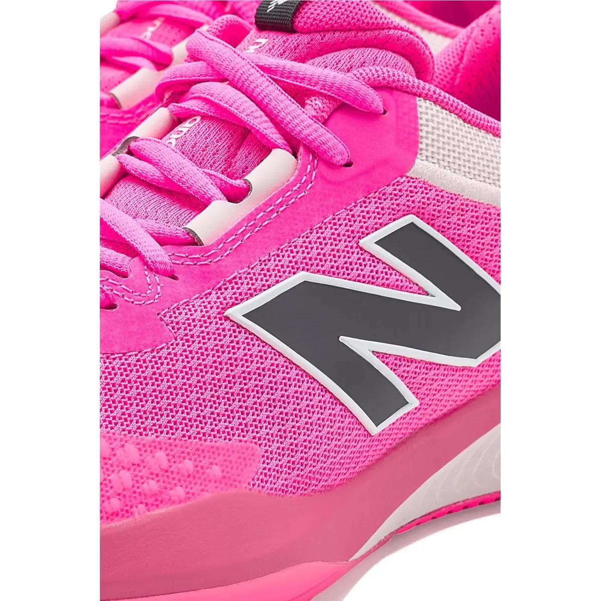 New Balance shoes - Black/White 25