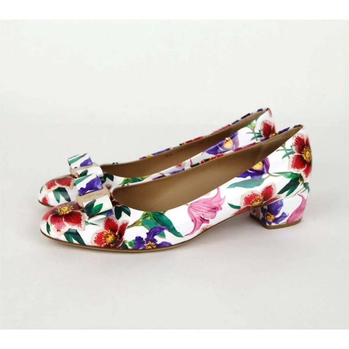 Salvatore Ferragamo shoes - Flowers - Flowers - White 10