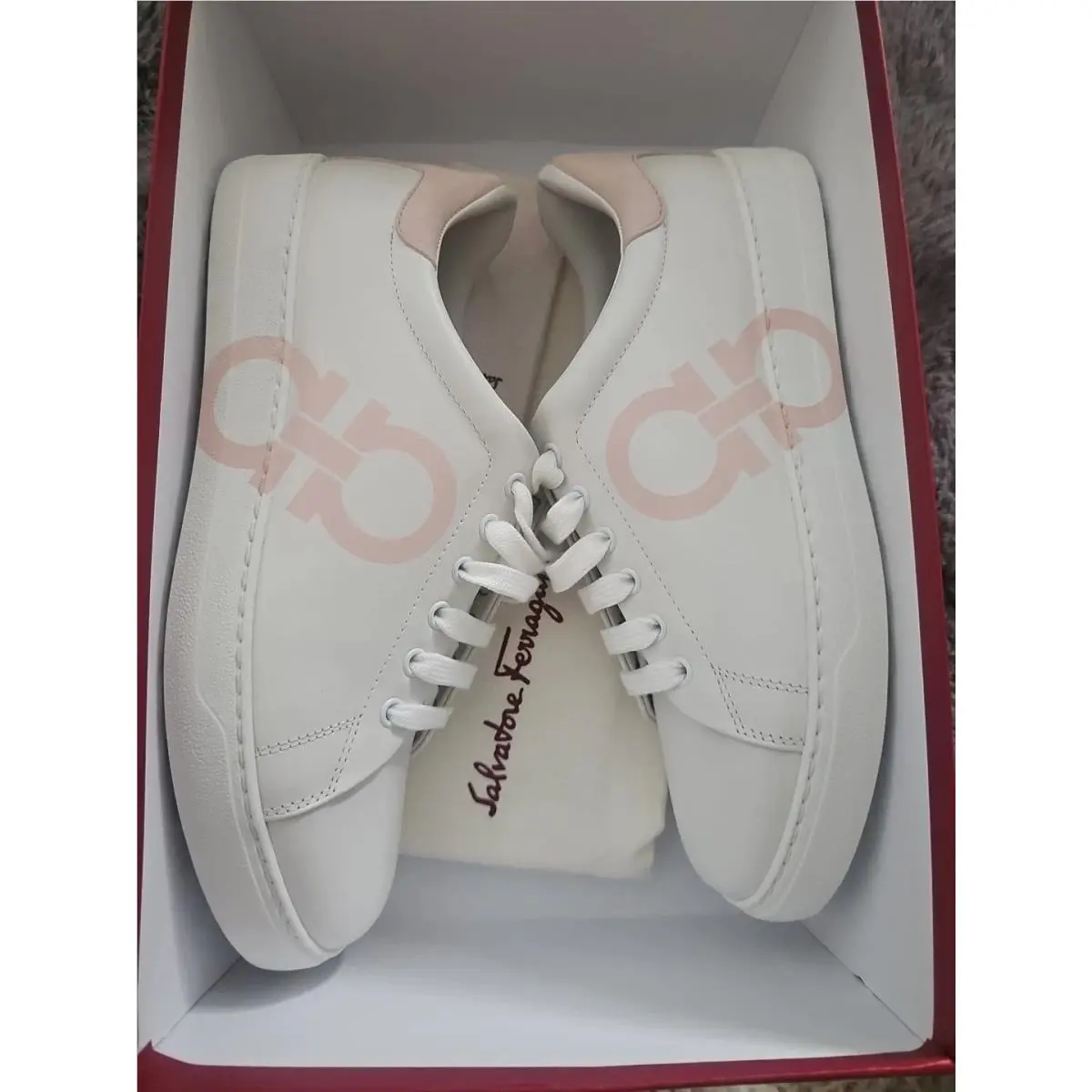 Salvatore Ferragamo Bianco Ott Calf Powder Ros Suede Calf 0753383
