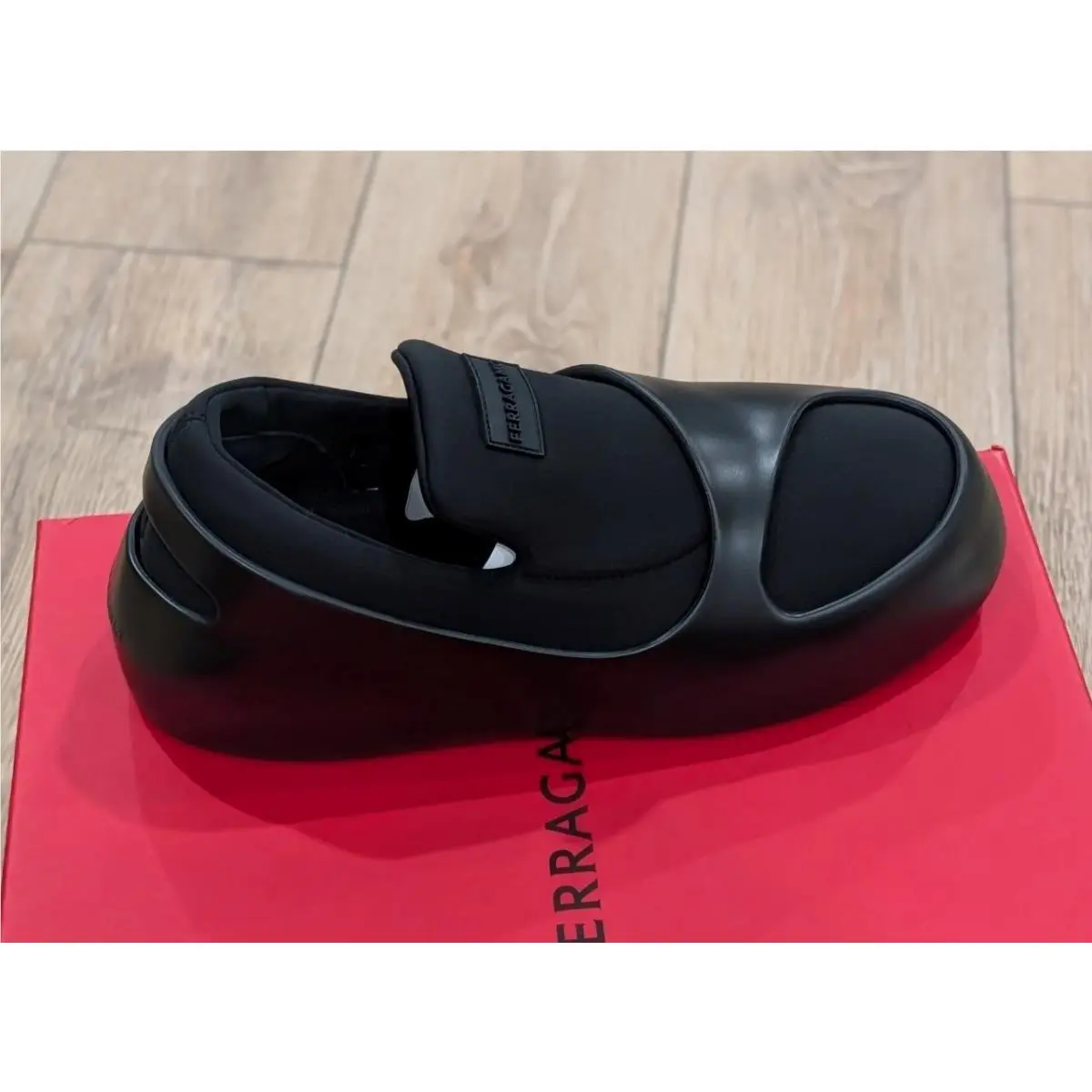 Salvatore Ferragamo shoes - Black (UPC: 8056283422758) 2