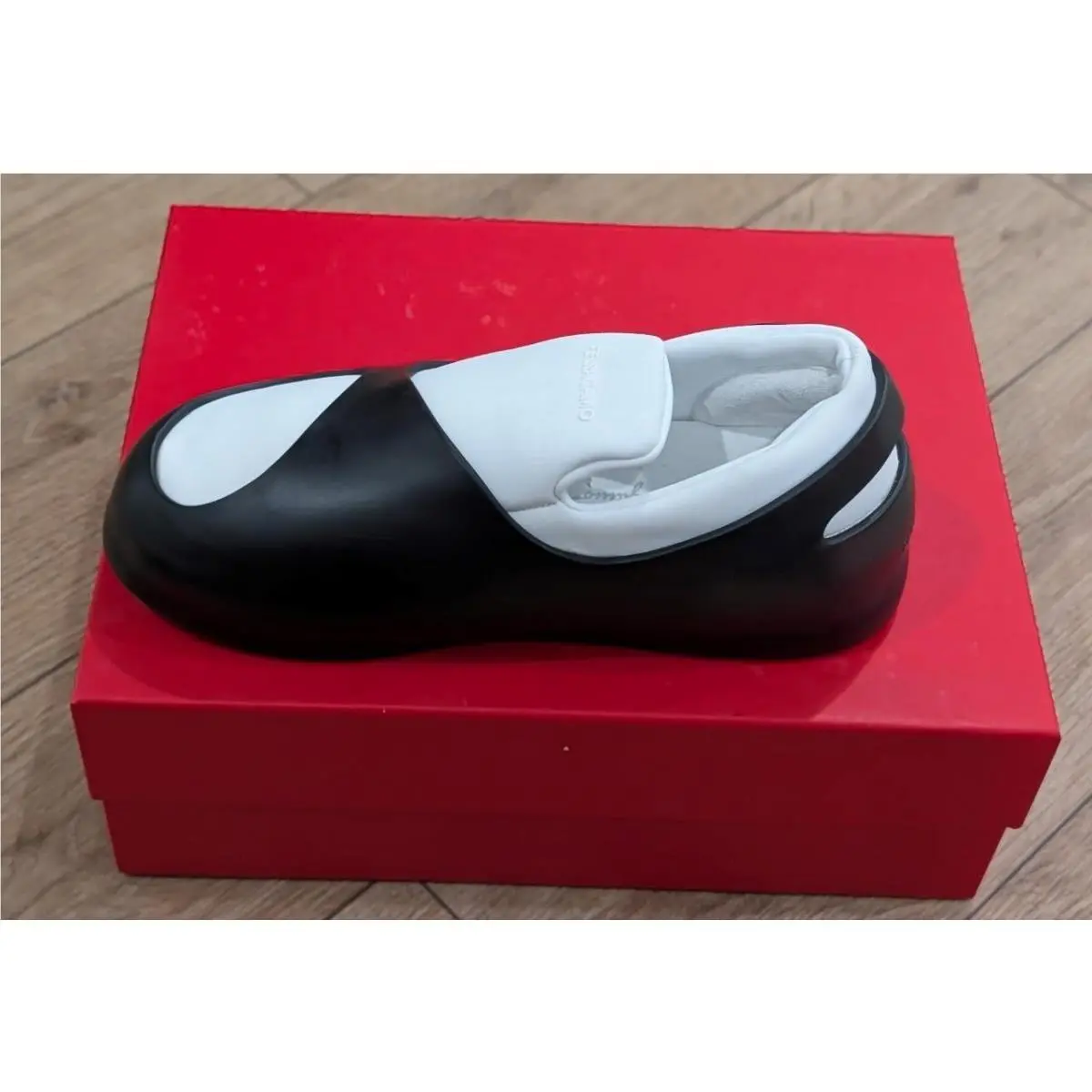 Salvatore Ferragamo shoes - Off-White/Black (UPC: 8056283422772) 3