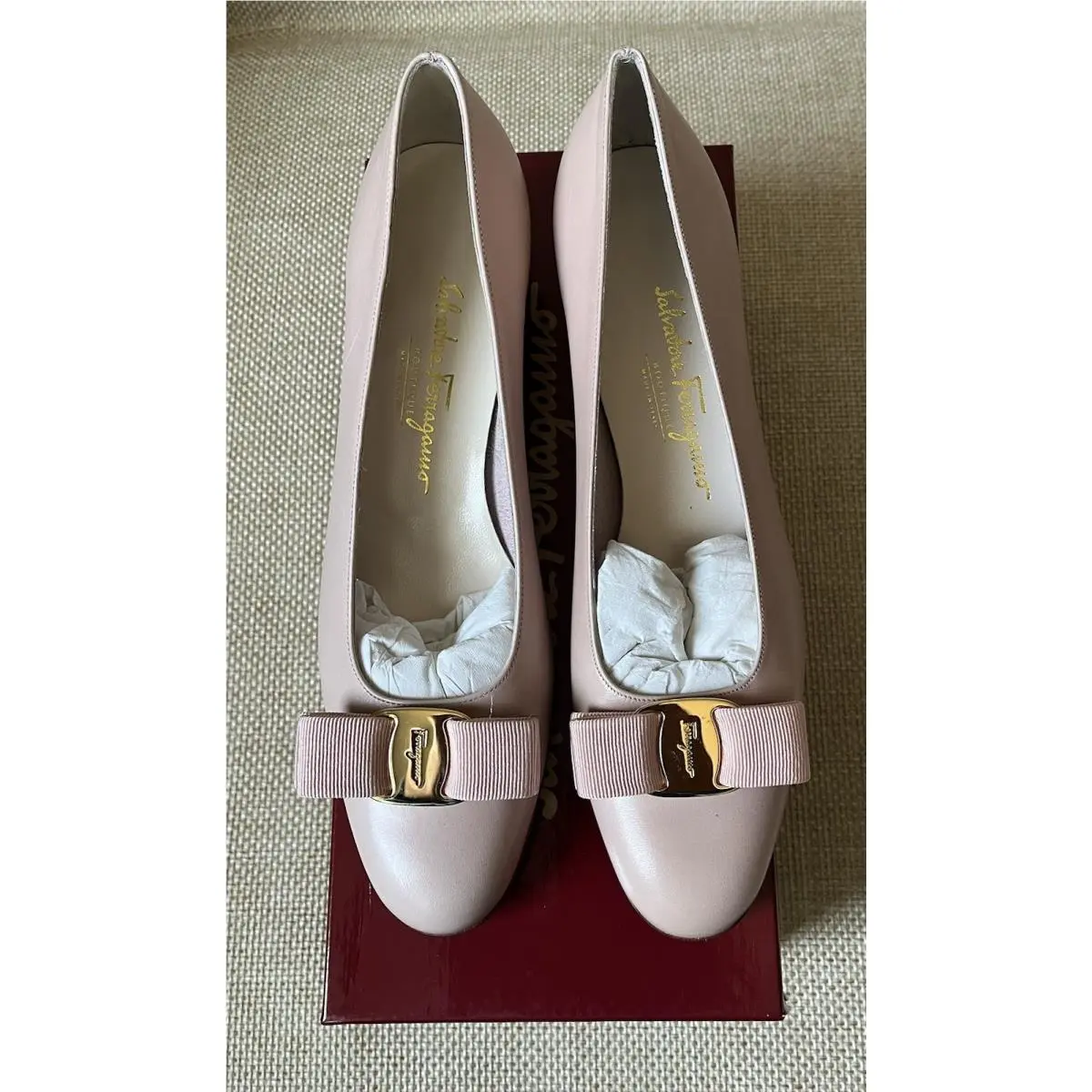 Salvatore Ferragamo Vara Lillaz Bow Pink Leather Heels Shoes 8.5 AA 2A
