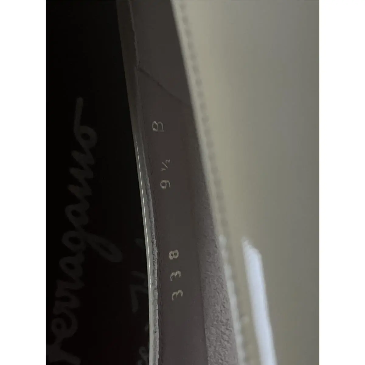 Salvatore Ferragamo shoes - Salvatore Ferragamo Vara - Vara - Ivory 1