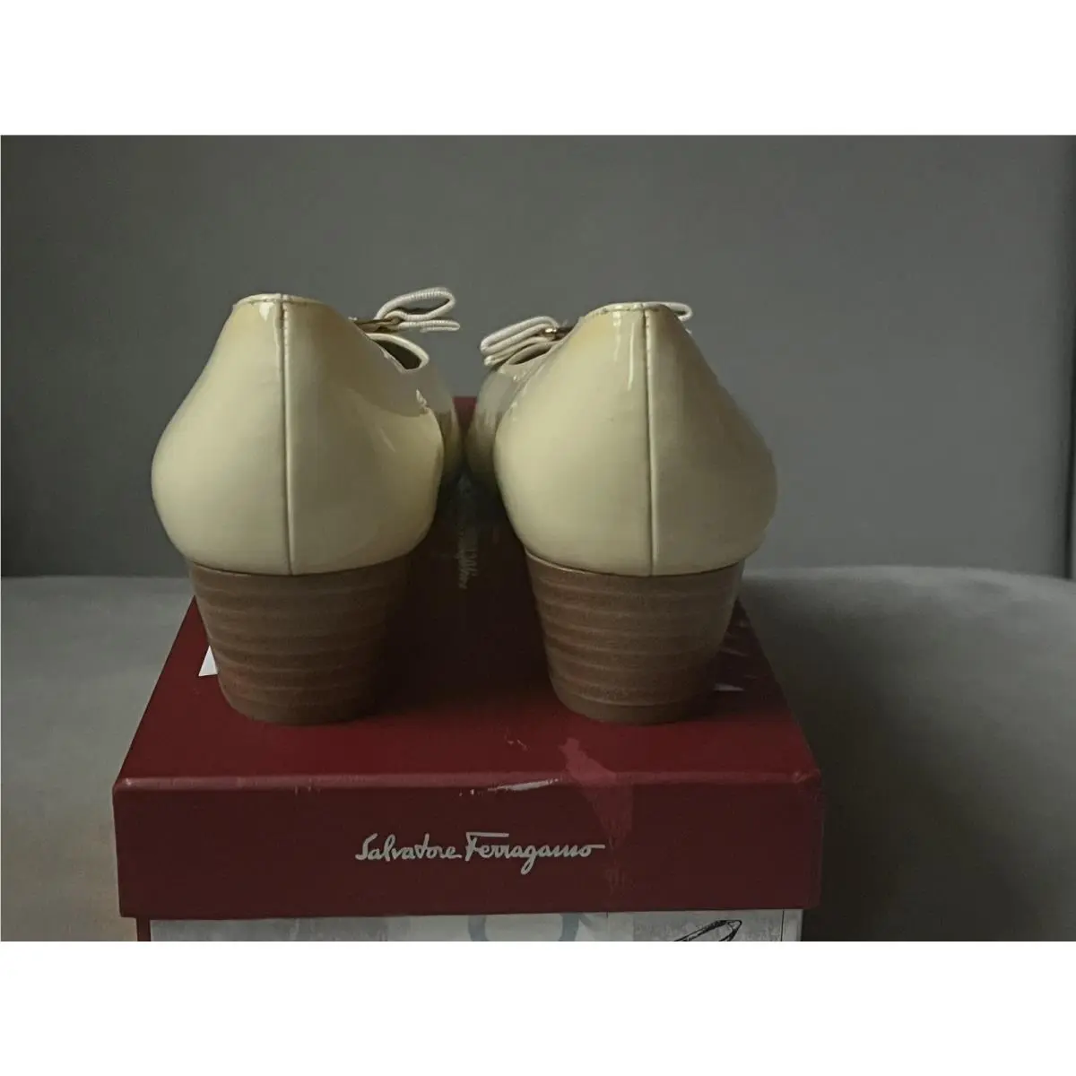 Salvatore Ferragamo shoes - Salvatore Ferragamo Vara - Vara - Ivory 2