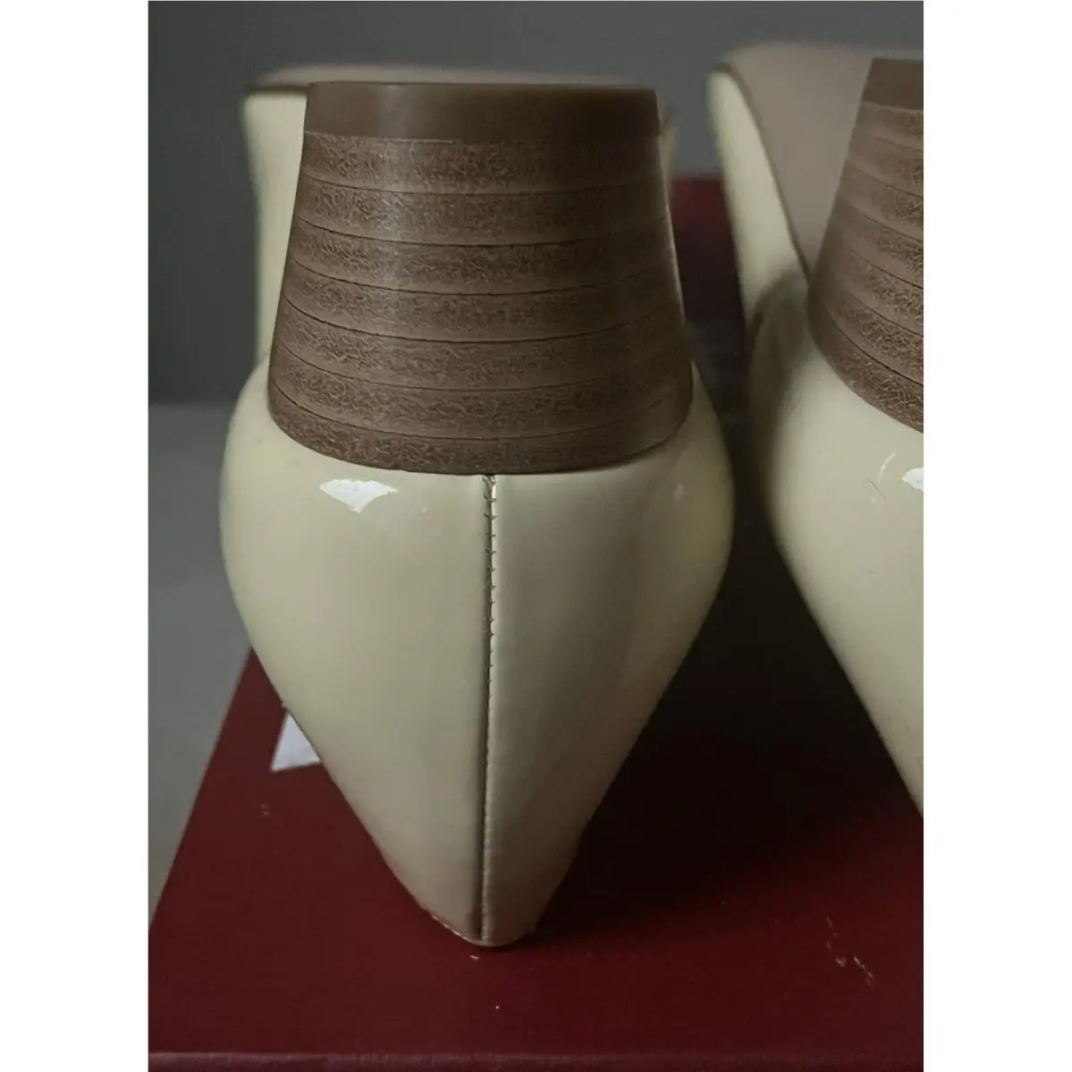 Salvatore Ferragamo shoes - Salvatore Ferragamo Vara - Vara - Ivory 4