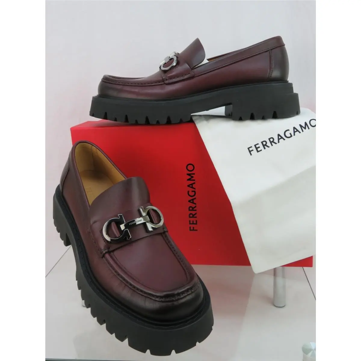 Ferragamo Burgundy Leather Florian Lug Sole Gancini Logo Loafers 10 EE Italy