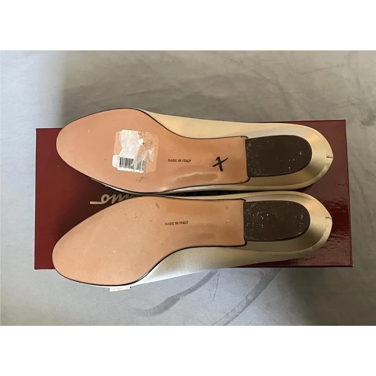 Salvatore Ferragamo shoes - Salvatore Ferragamo Vara - Vara - Gold 4