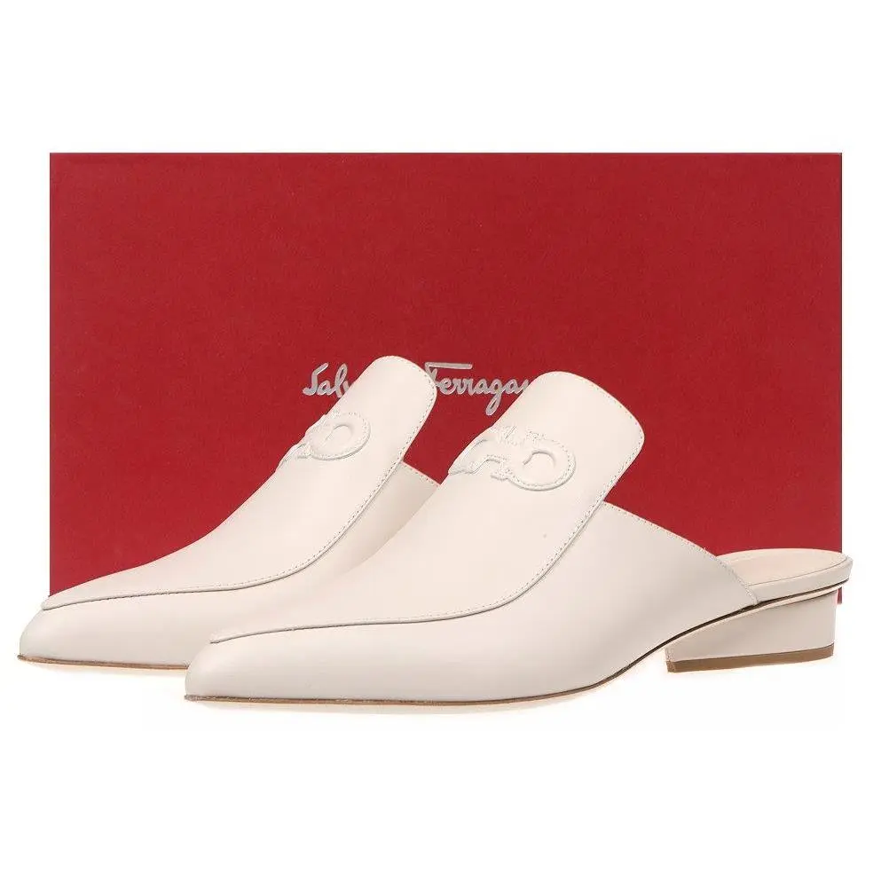 Salvatore Ferragamo Malfa 20 Ivory Leather Low Heels Shoes 9.5 C