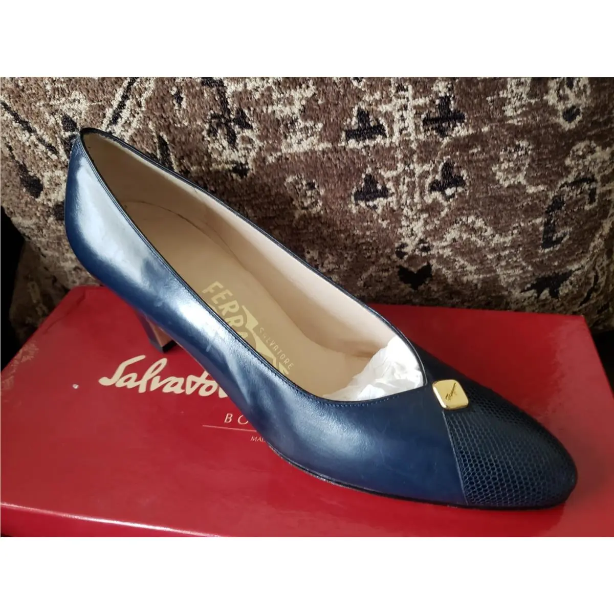 Salvatore Ferragamo Women Navy Blue Pump 2. 3 Inches Sz 7.5-AAA UK 7.5 US