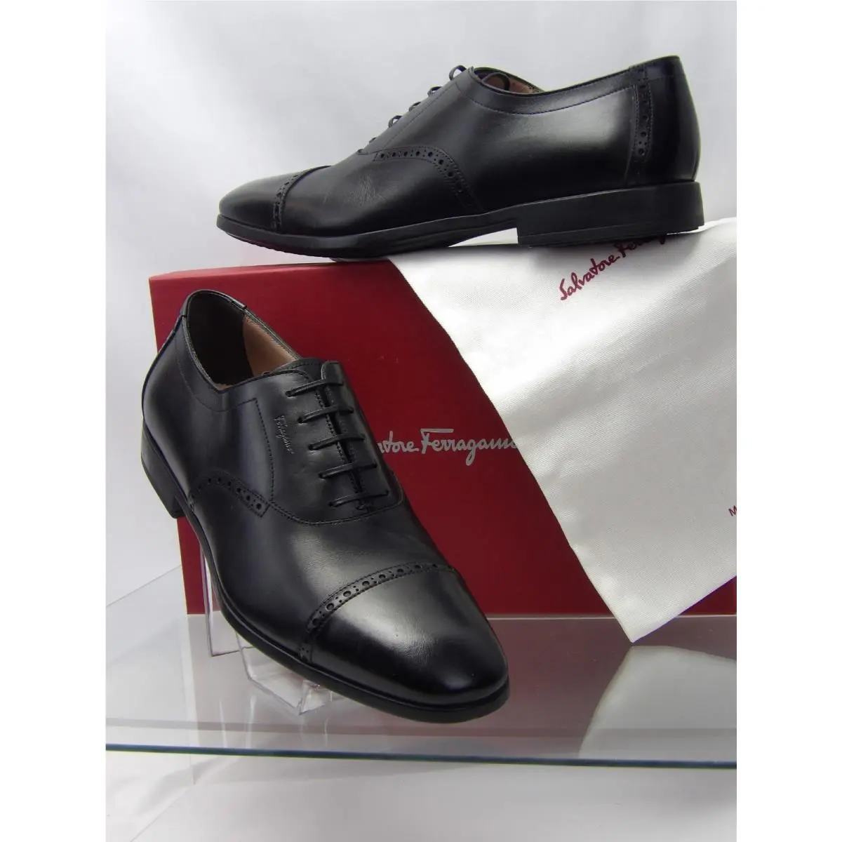 Salvatore Ferragamo Riley Black Brogue Leather Logo Bit Oxfords 8.5 EE