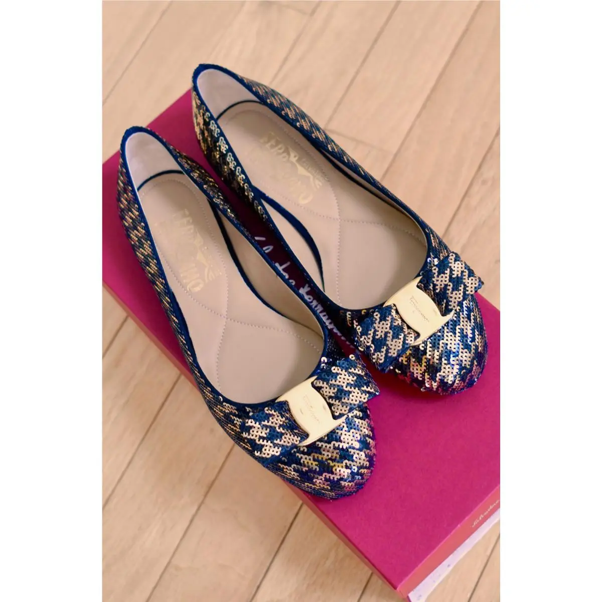 Salvatore Ferragamo shoes - Gold & Black 4