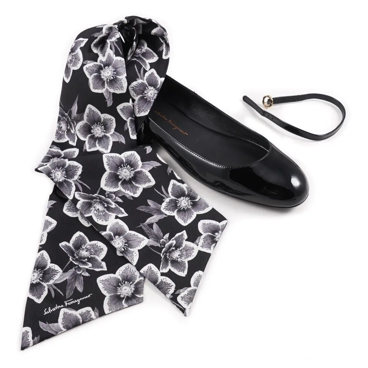 Salvatore Ferragamo `cefalu` Patent Leather Ballet Flats 6 B Shoes