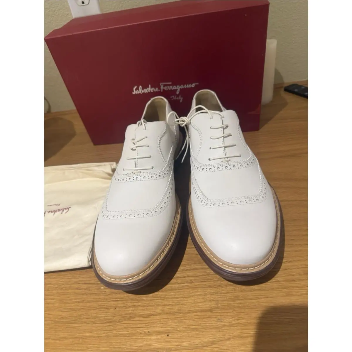 Hand Made In Italy Salvatore Ferragamo White Oxfords Size Printed 11