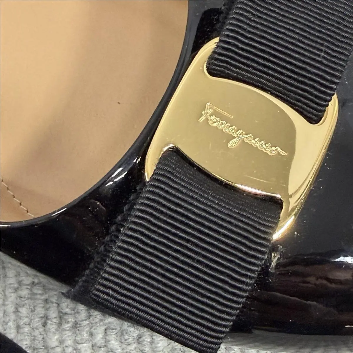 Salvatore Ferragamo shoes - Salvatore Ferragamo Varina - Varina - Black 6