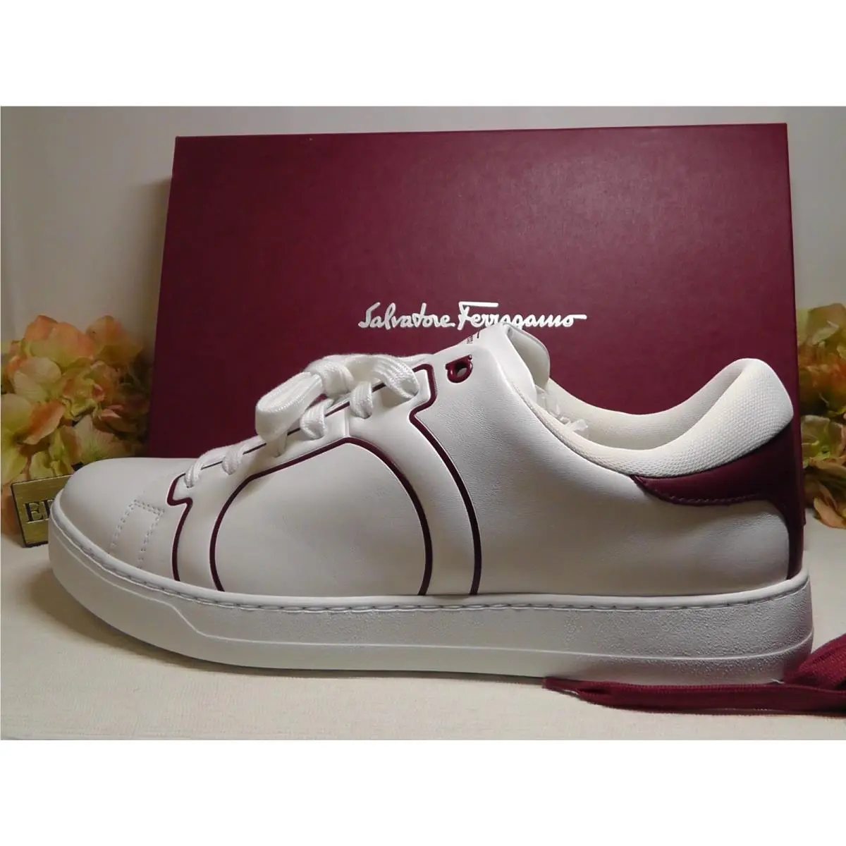 Salvatore Ferragamo Liberty White/red Low Top Sneaker Size 11M
