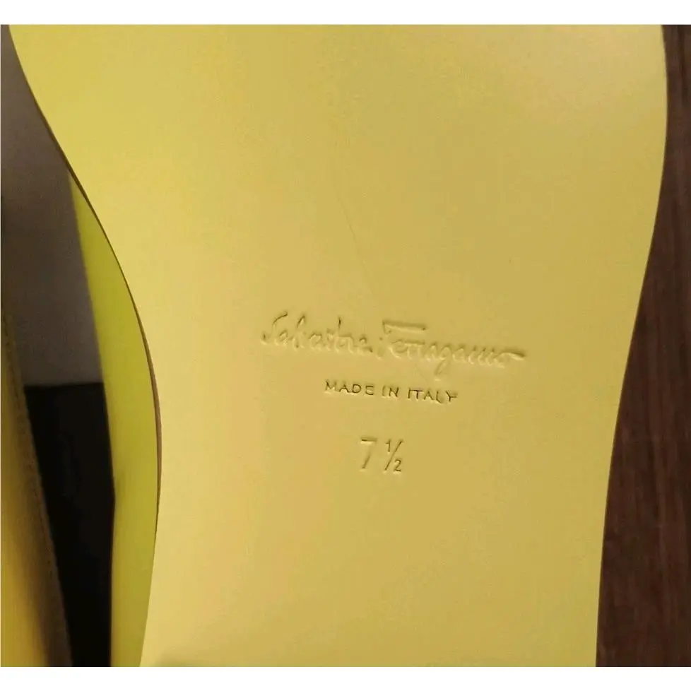Salvatore Ferragamo shoes - Salvatore Ferragamo Viva - Viva - 01c952-750596 - Yellow 7