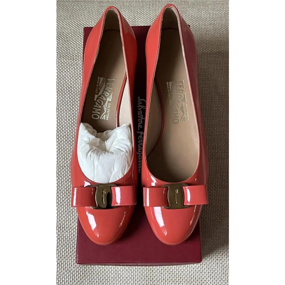 Salvatore Ferragamo Pink Coral Vara Bow Pumps Heels Shoes 9.5 B