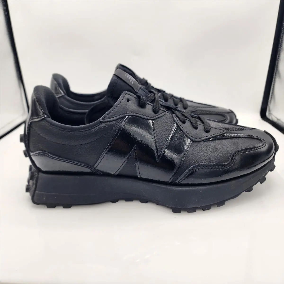 New Balance shoes - New Balance 327 - Black 3