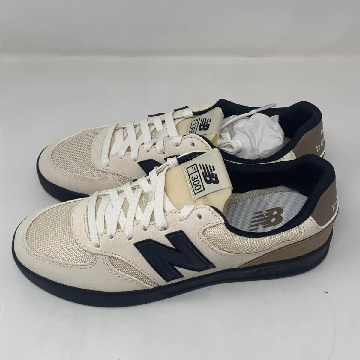 New Balance shoes - Linen/Black/Mushroom (UPC: 198688541431) 0