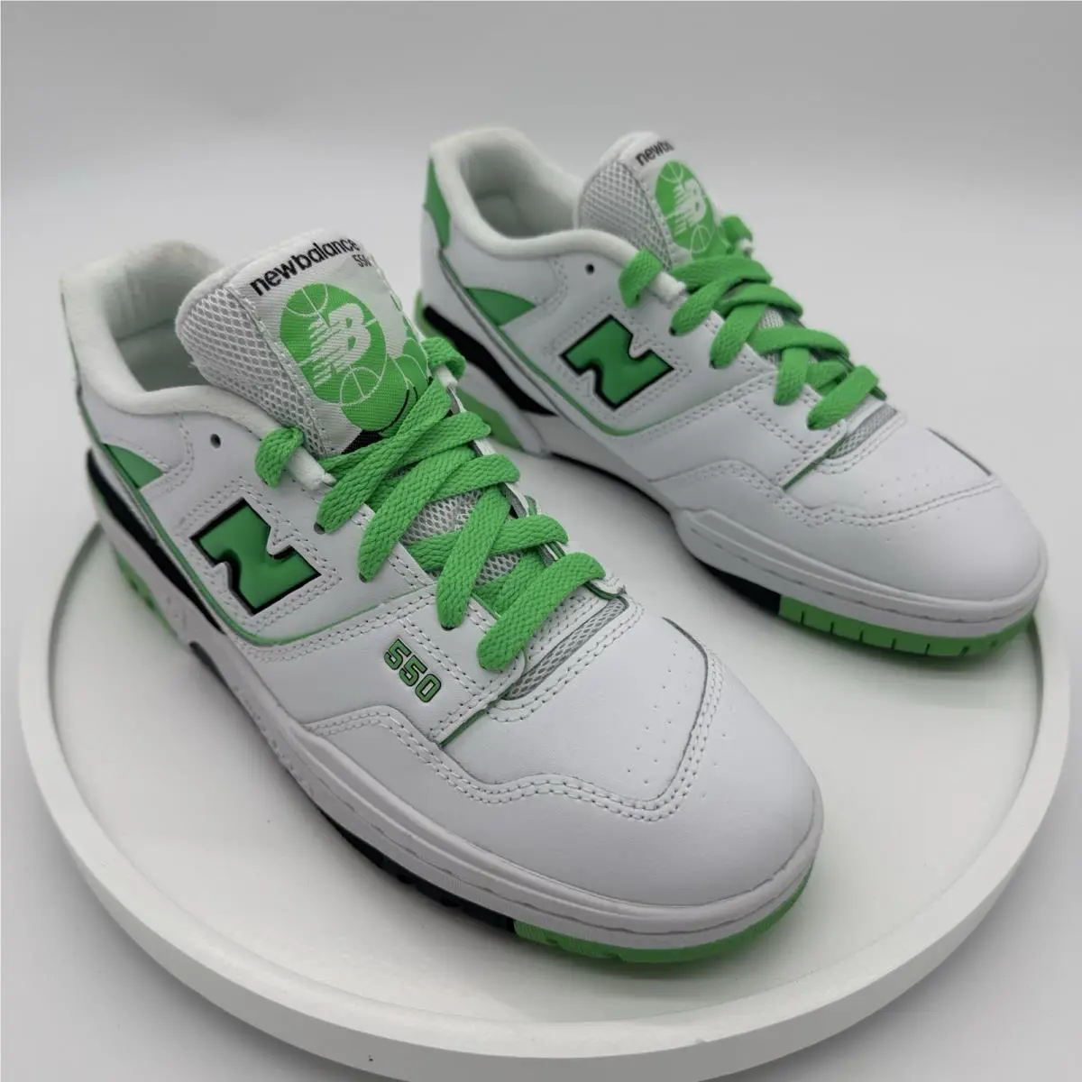 550 6 Youth 7.5 Women Lifestyle White/green GSB550VG by New Balance