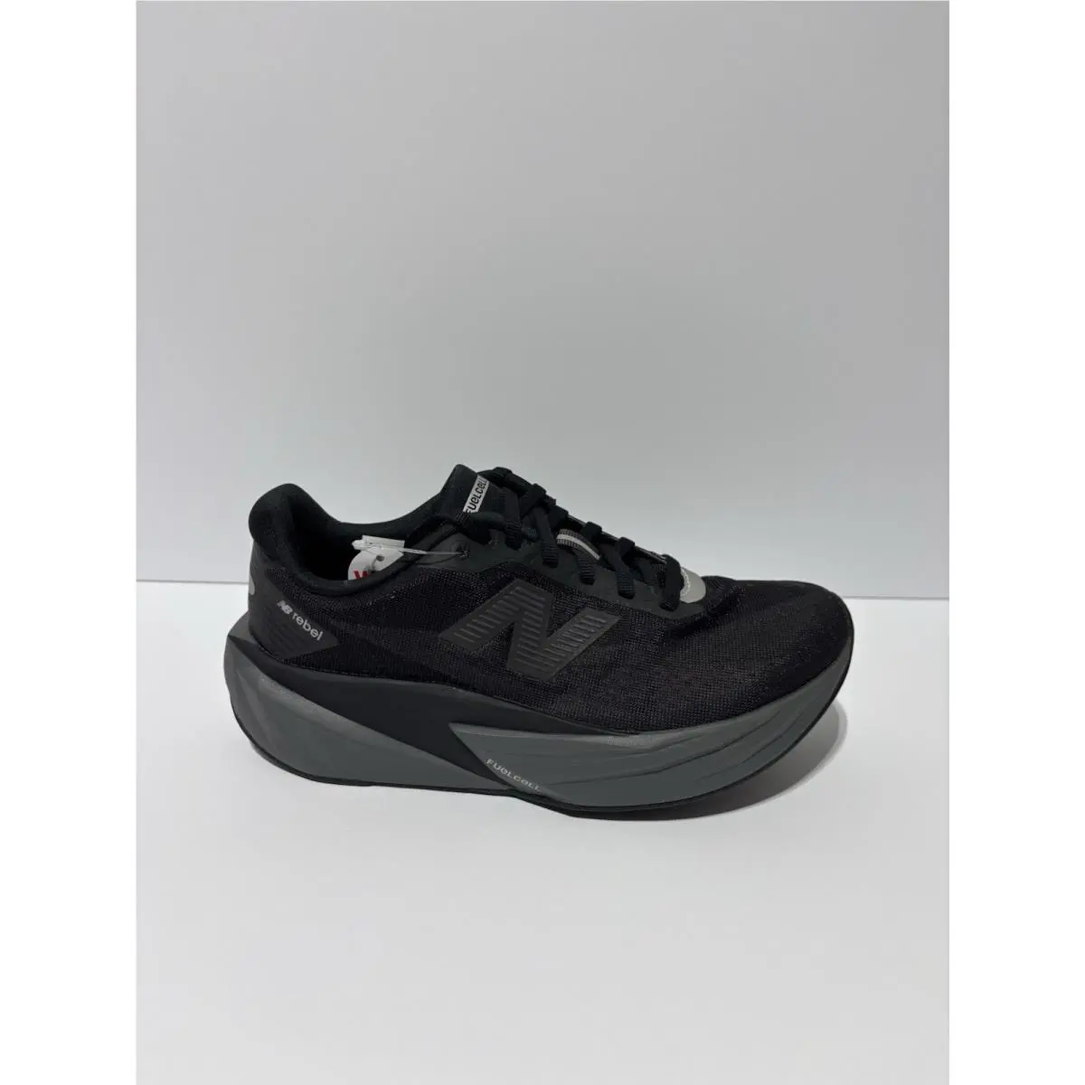 New Balance Women’s Fuelcell Rebel V5 Black Running Shoes Size 6 Wide