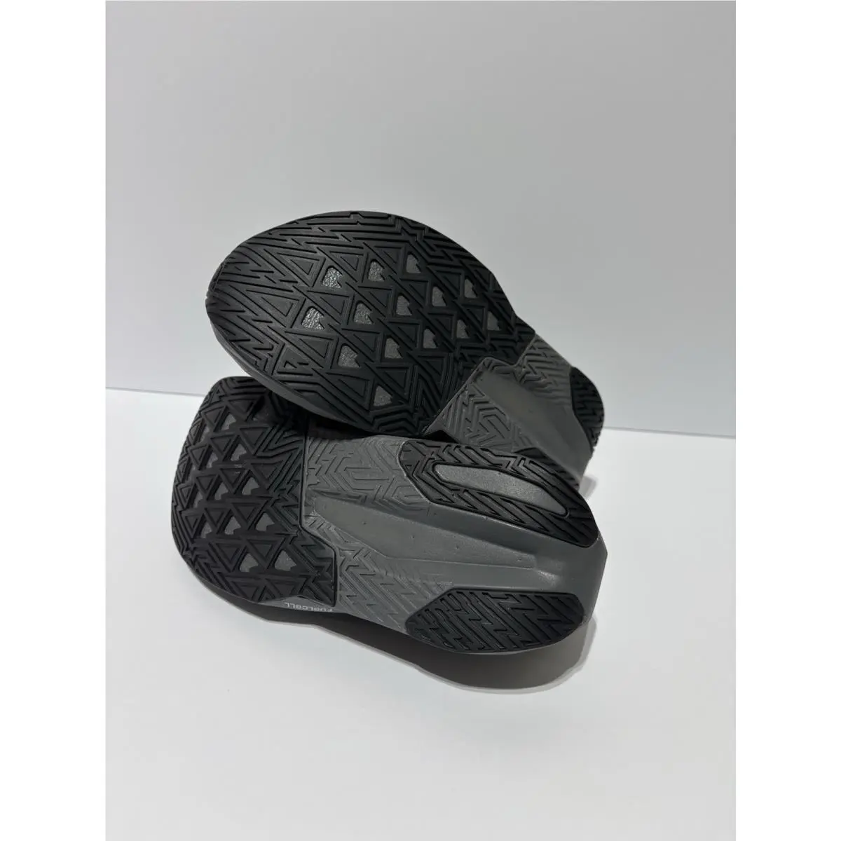 New Balance shoes - New Balance FuelCell Rebel - FuelCell Rebel - Black 4