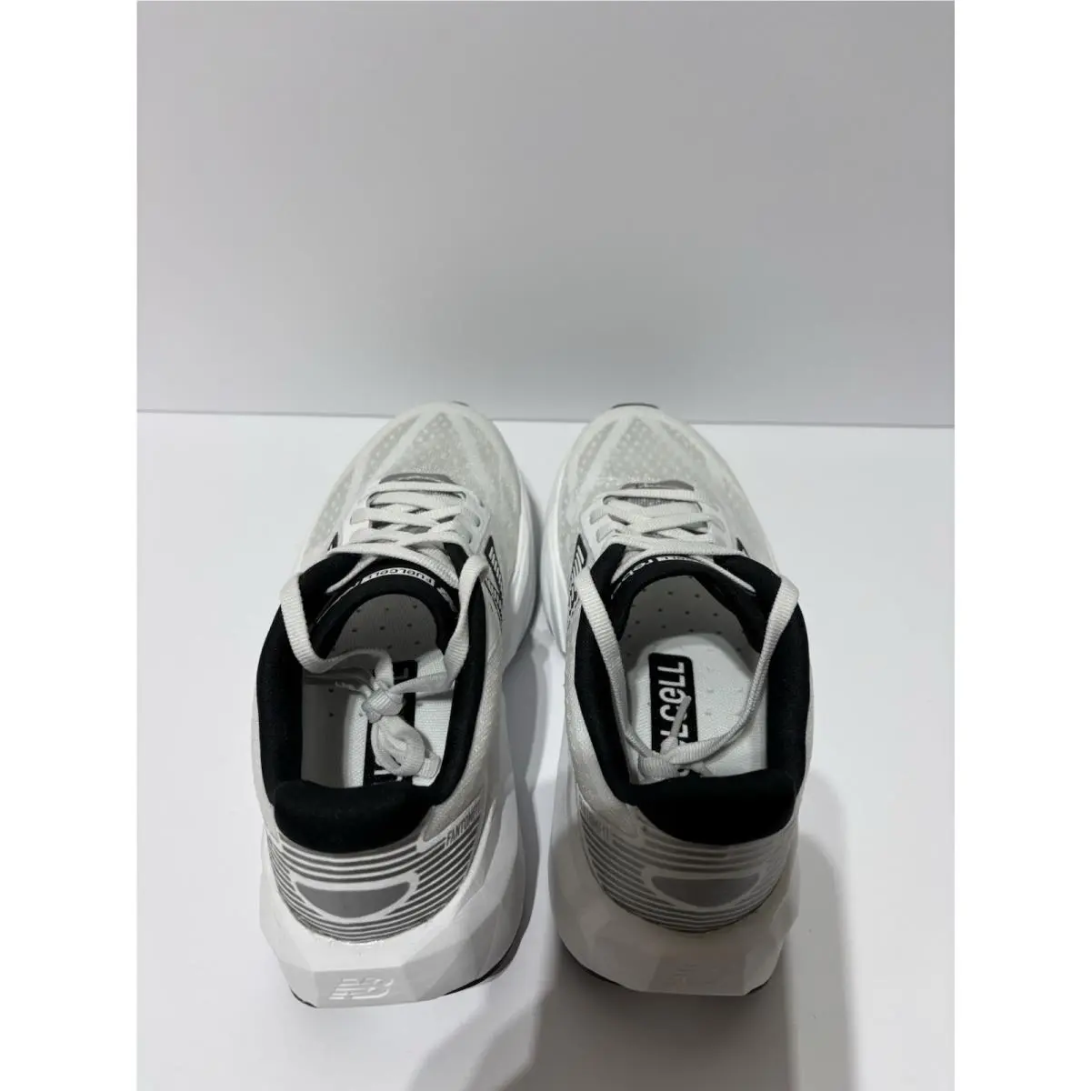 New Balance shoes - New Balance FuelCell Rebel - FuelCell Rebel - White 3
