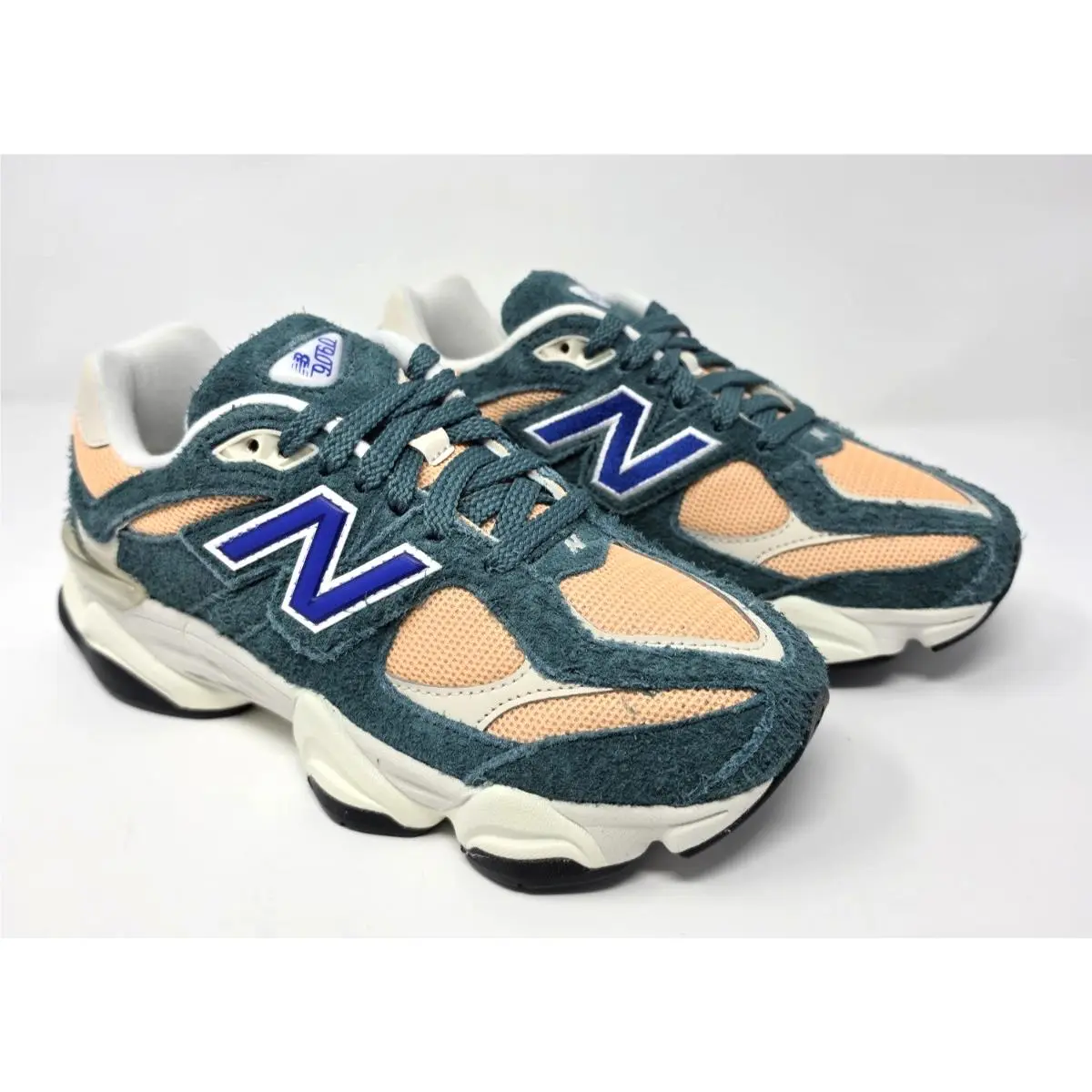 New Balance 9060 Green/orange Youth 4