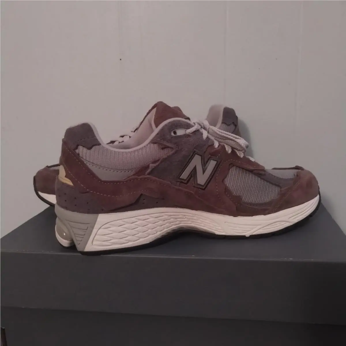 New Balance shoes - New Balance 2002R - Brown 0