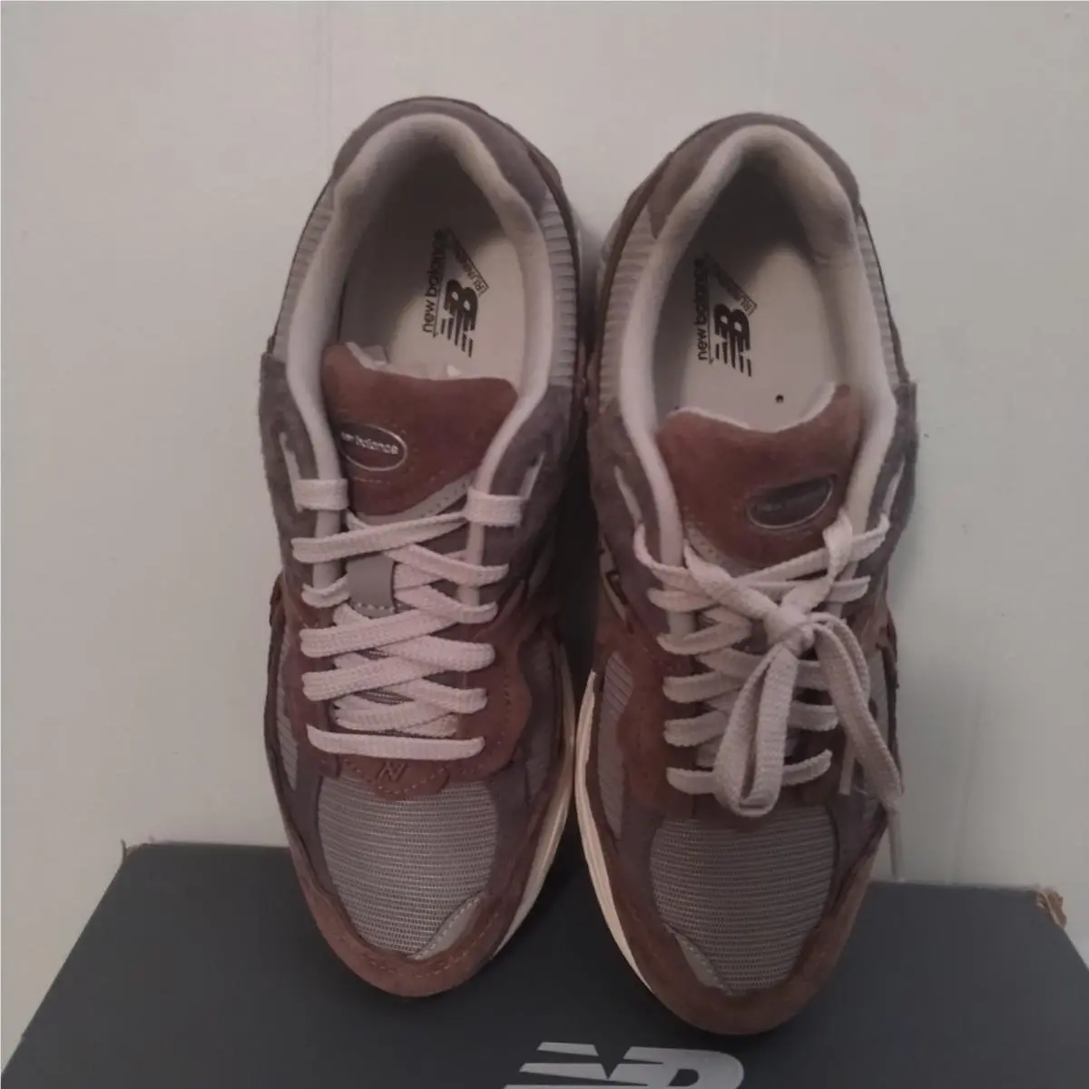 New Balance shoes - New Balance 2002R - Brown 1