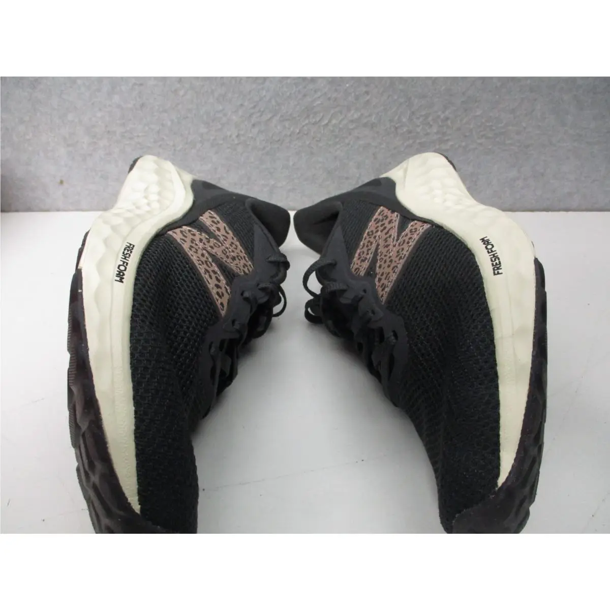 New Balance shoes - New Balance Fresh Foam Arishi v4 - Black 3