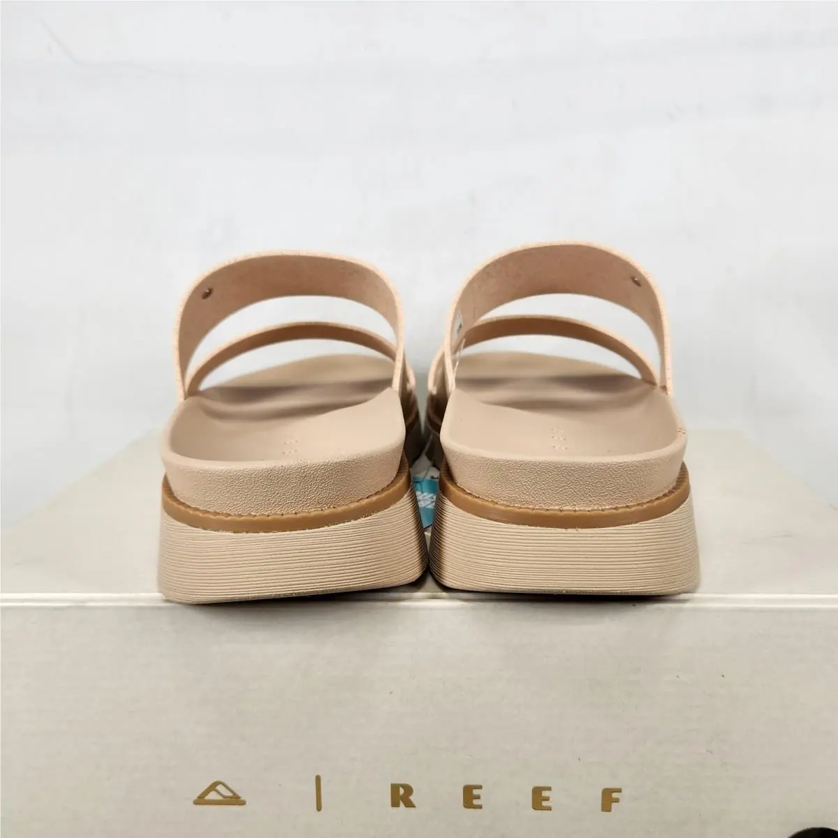 Reef shoes - Ivory 2