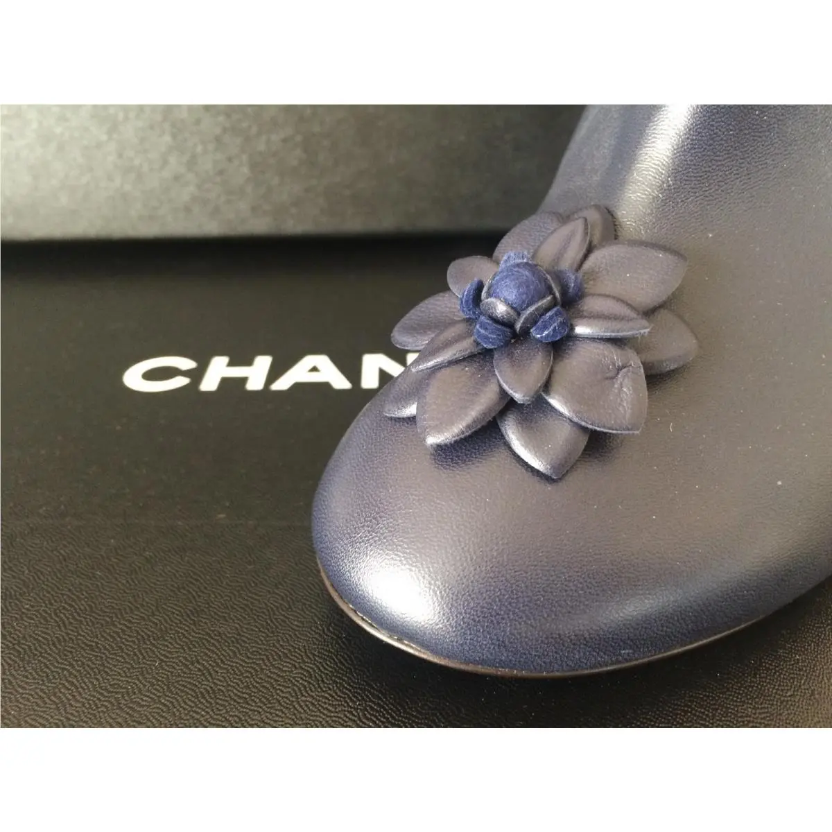 Chanel shoes - CHANEL Camellia - Camellia - Navy Blue 2