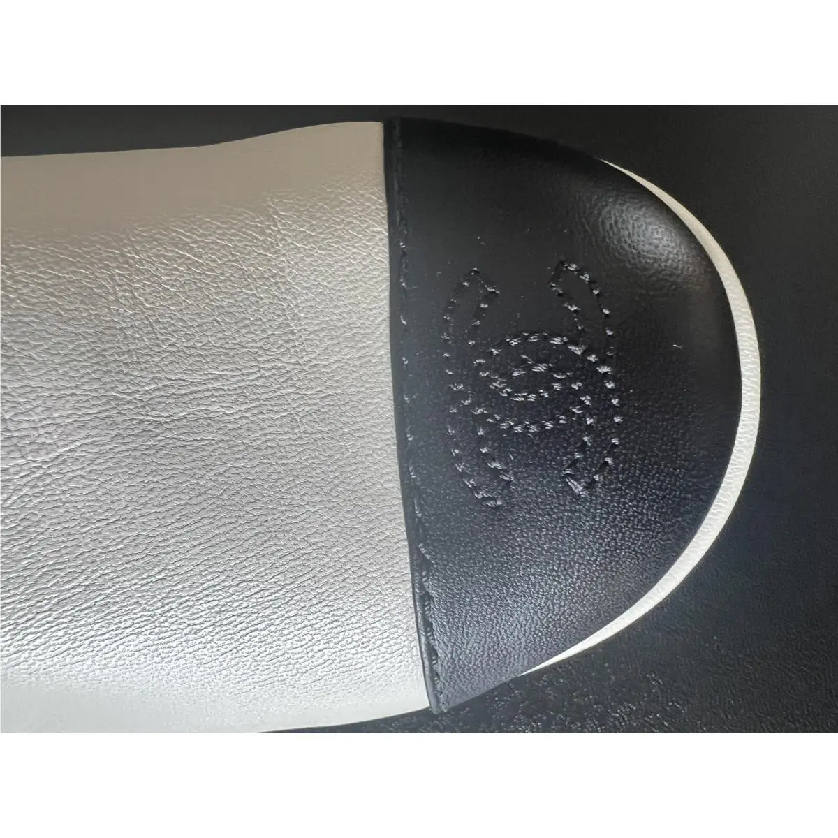 Chanel shoes - CHANEL 2022 Interlocking - Interlocking - White (off white) and Black 11